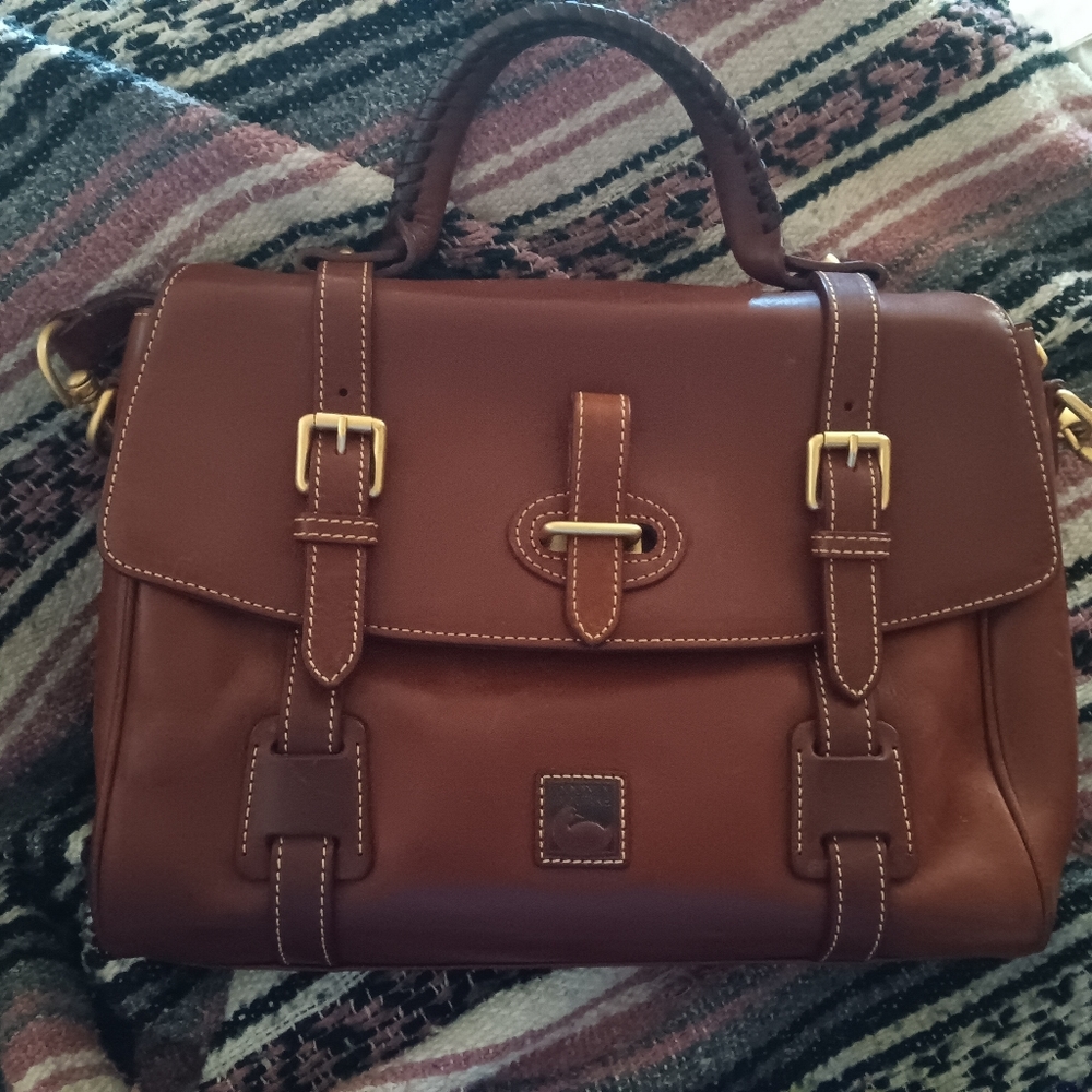 NWOT Dooney and Bourke Florentine Messenger